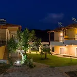 Caretta Village Toróni