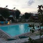 Apartman Caretta Village Toróni